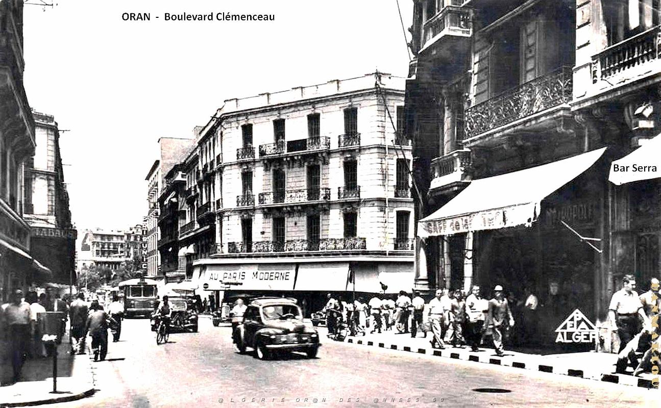 Oran - Boulevard Georges Clemenceau - Place Villebois-Mareuil.jpg